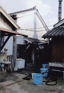 堀河屋野村土蔵