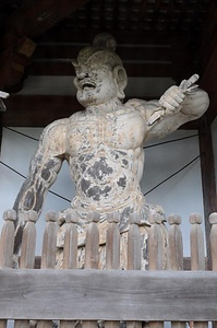 木造金剛力士立像　康成作／（所在二王門）