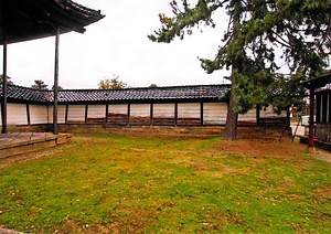 高田別院塀