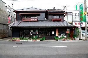 旧田村呉服店ミセ蔵兼主屋