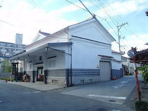 賀茂泉酒造前蔵