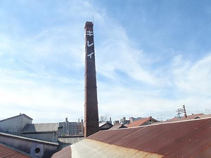 亀齢酒造一号蔵煙突