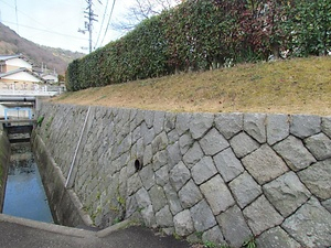 旧御殿水源地擁壁