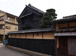旧長谷川家住宅（三重県松阪市魚町） 表蔵