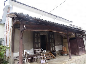 三宅家住宅衣裳蔵