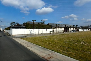 真鍋家住宅長屋門及び土塀