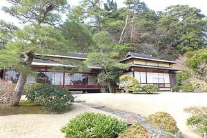 三養荘（旧岩崎久彌別邸）本館居間・書斎棟