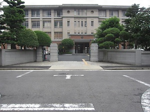 愛知県立旭丘高等学校正門門柱（旧愛知県立第一中学校正門）