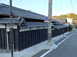 旧中七木綿本店塀