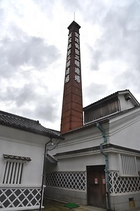 賀茂鶴酒造三号蔵煙突