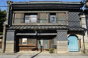 旧内野醤油店店舗兼主屋