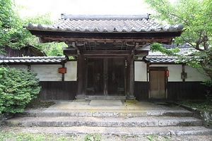 旧真法院表門（西宮家住宅表門）