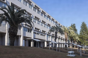 甲南女子大学３号館