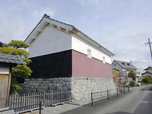 旧北岡田家住宅米蔵