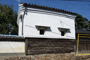 萩原家住宅巽蔵