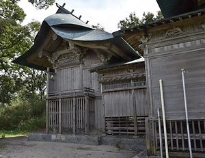 荒川神社本殿