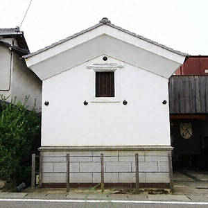 勝沼醸造樽貯蔵庫