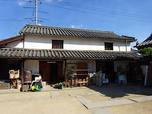 実際寺納屋