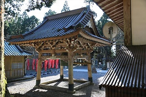 身延山久遠寺奥之院思親閣鐘堂