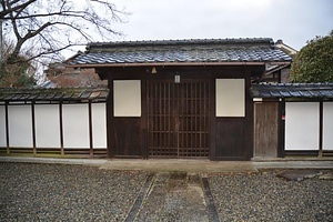 松樹館表門及び塀