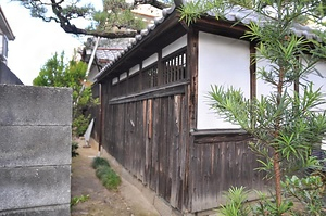 島中家住宅仕切塀