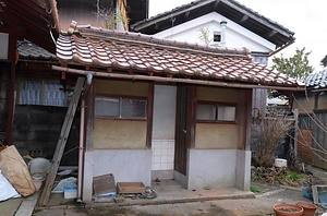 旧北村医院（李軒邸）東病棟便所