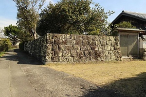 平岡家住宅西塀