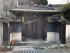 丸岡家住宅表門