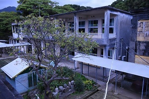 山小学校校舎
