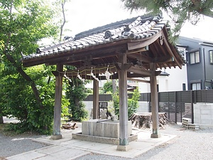 志磨神社手水舎