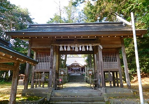 加知彌神社随神門