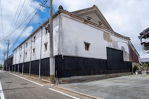 豊村酒造旧醸造場施設 仕込庫及び酛取場