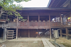 大元宗忠神社拝殿北回廊