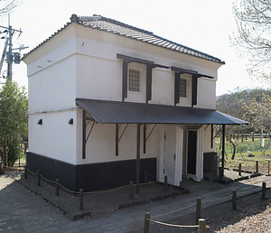 江原本家質庫（旧朝日町質庫）