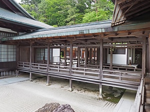 金剛峯寺奥殿渡廊下