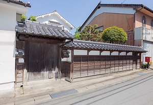 旧案野酒場門及び塀