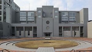 旧九州芸術工科大学工業音響棟