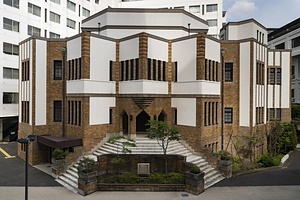 駒澤大学旧図書館（禅文化歴史博物館・耕雲館）