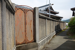 酒井家住宅通用門及び南西塀