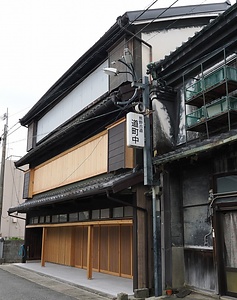 旧万忠金物店店舗