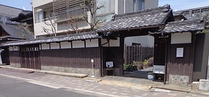 春田家住宅門及び塀