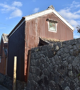 旧向井家住宅衣装蔵