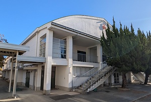 兵庫県立明石高等学校中部講堂