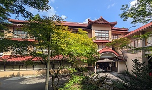 鉛温泉藤三旅館本館