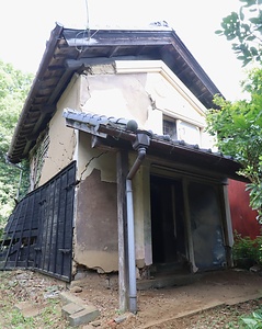 下邑家住宅北蔵