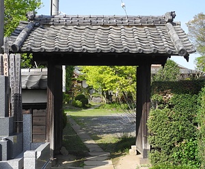 林泉寺脇門（黒門）