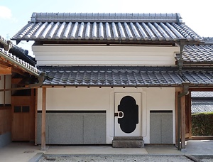 田中家住宅巽蔵