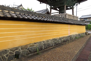 善行寺西面南塀