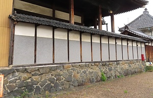 善行寺西面北塀