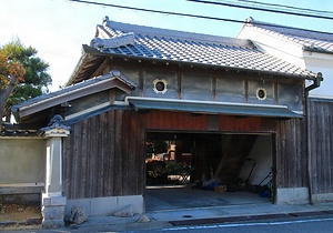 池本家住宅車庫(旧納屋)